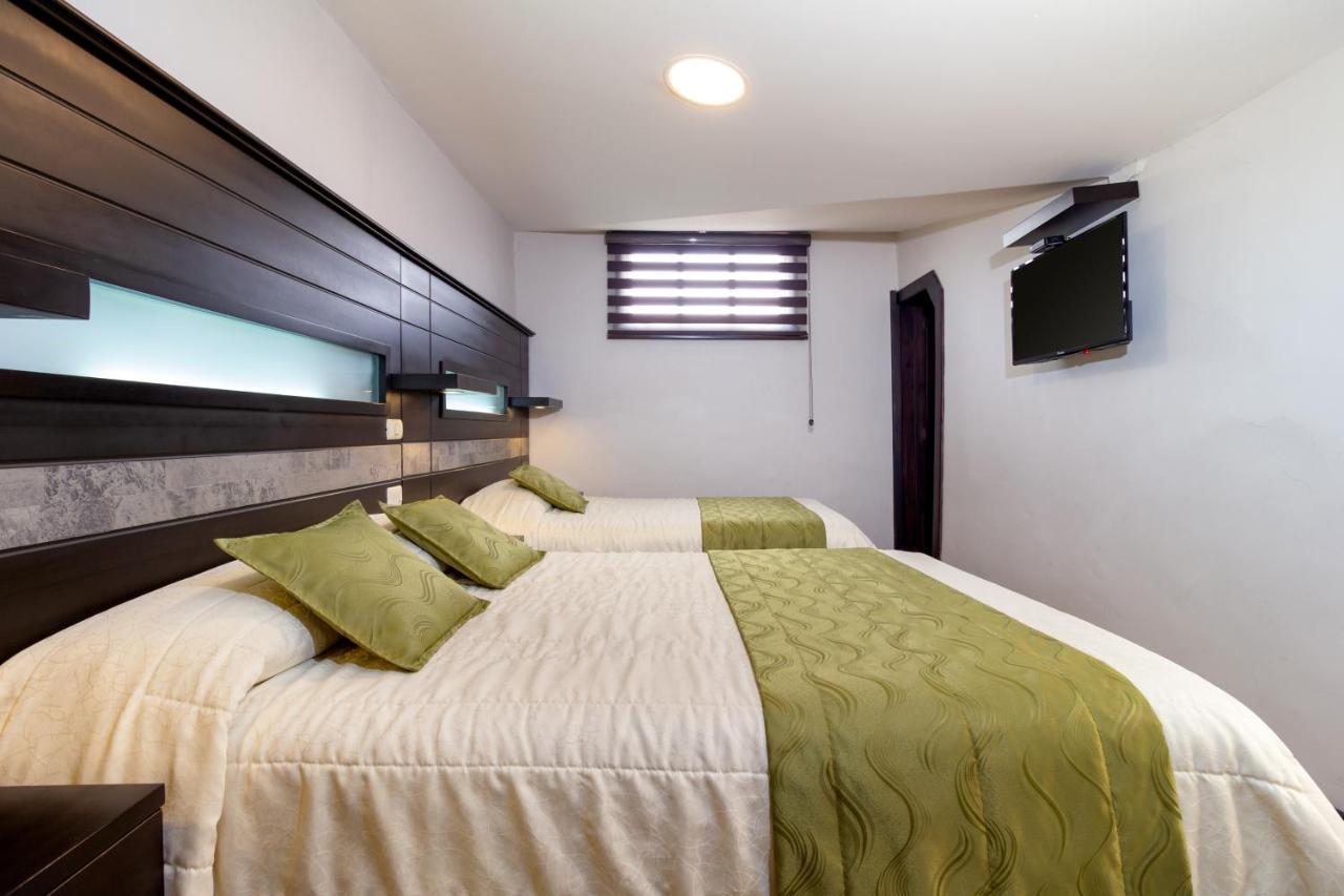 Hotel Majestic 2 By Hhg Cuenca Bagian luar foto