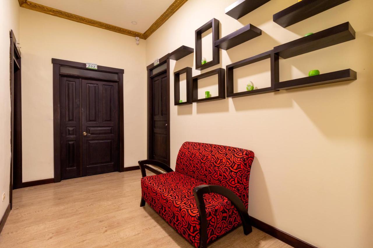 Hotel Majestic 2 By Hhg Cuenca Bagian luar foto