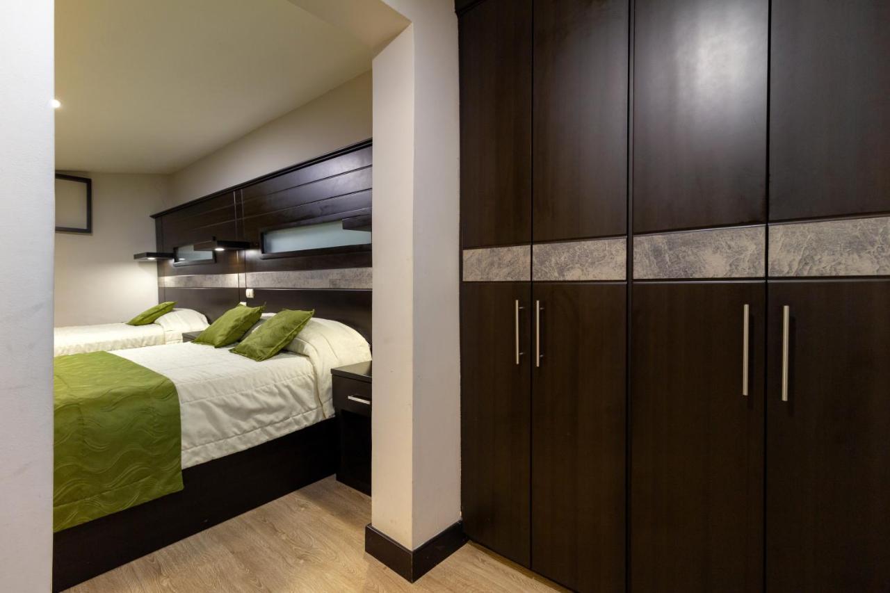 Hotel Majestic 2 By Hhg Cuenca Bagian luar foto
