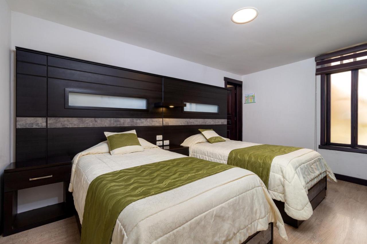 Hotel Majestic 2 By Hhg Cuenca Bagian luar foto