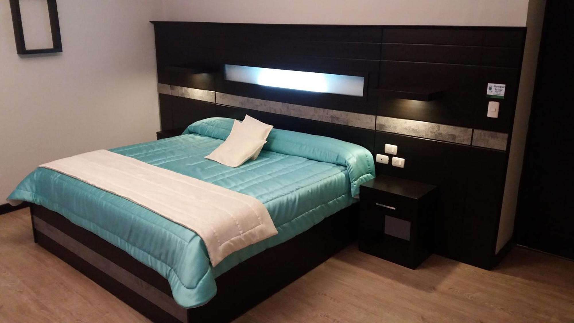 Hotel Majestic 2 By Hhg Cuenca Ruang foto