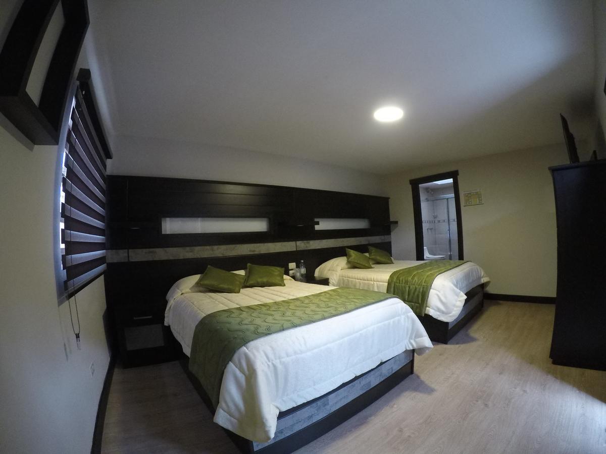Hotel Majestic 2 By Hhg Cuenca Bagian luar foto