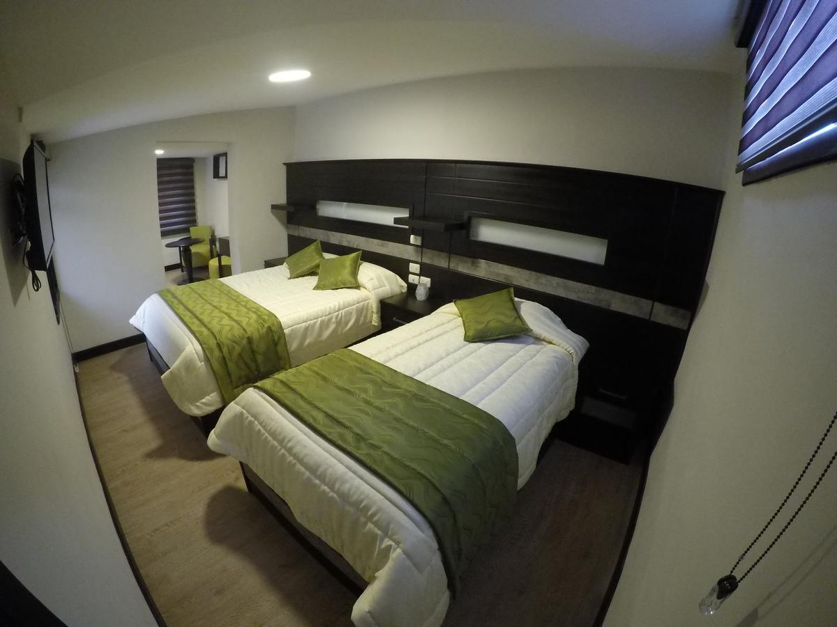 Hotel Majestic 2 By Hhg Cuenca Bagian luar foto