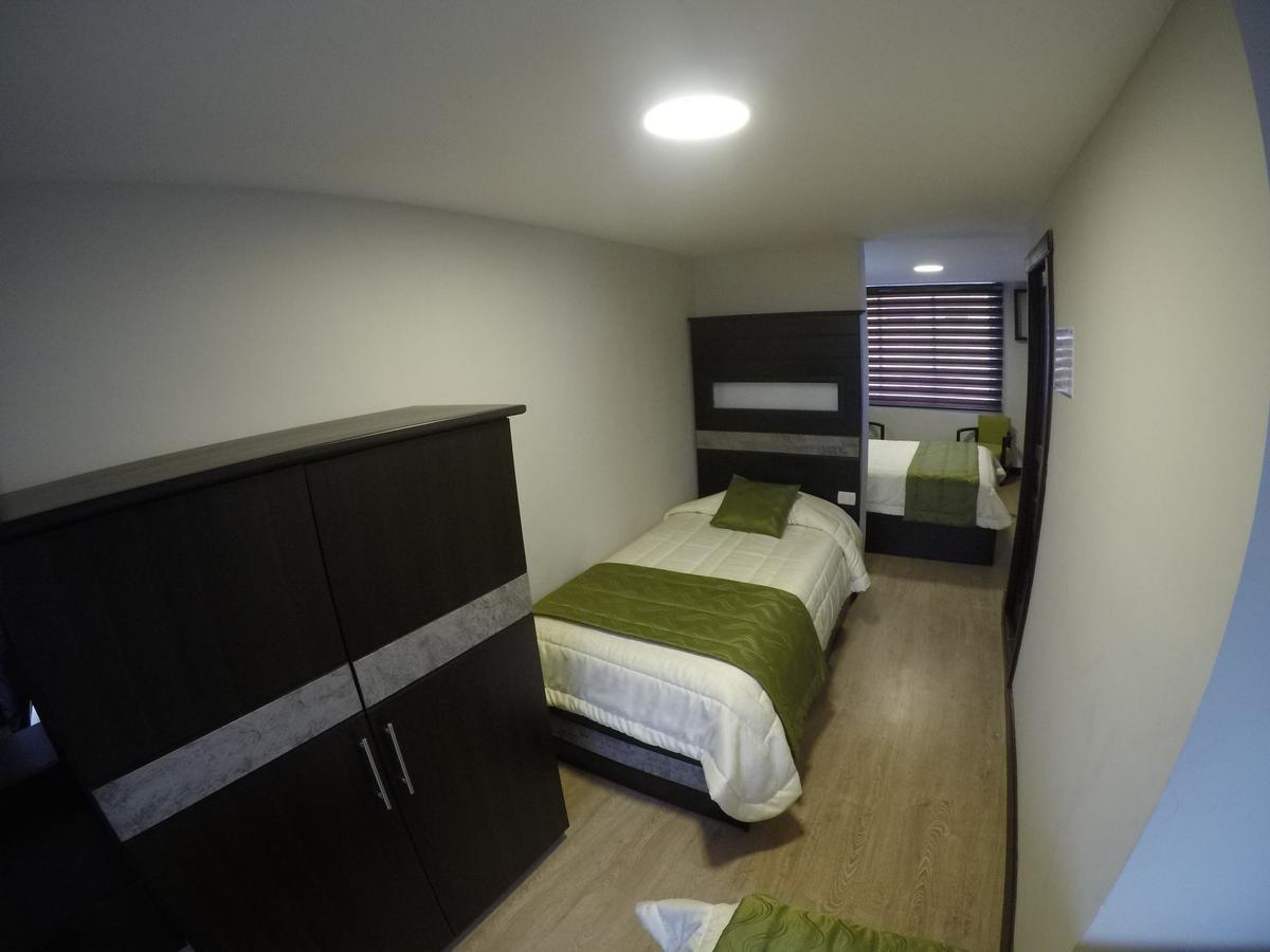 Hotel Majestic 2 By Hhg Cuenca Bagian luar foto