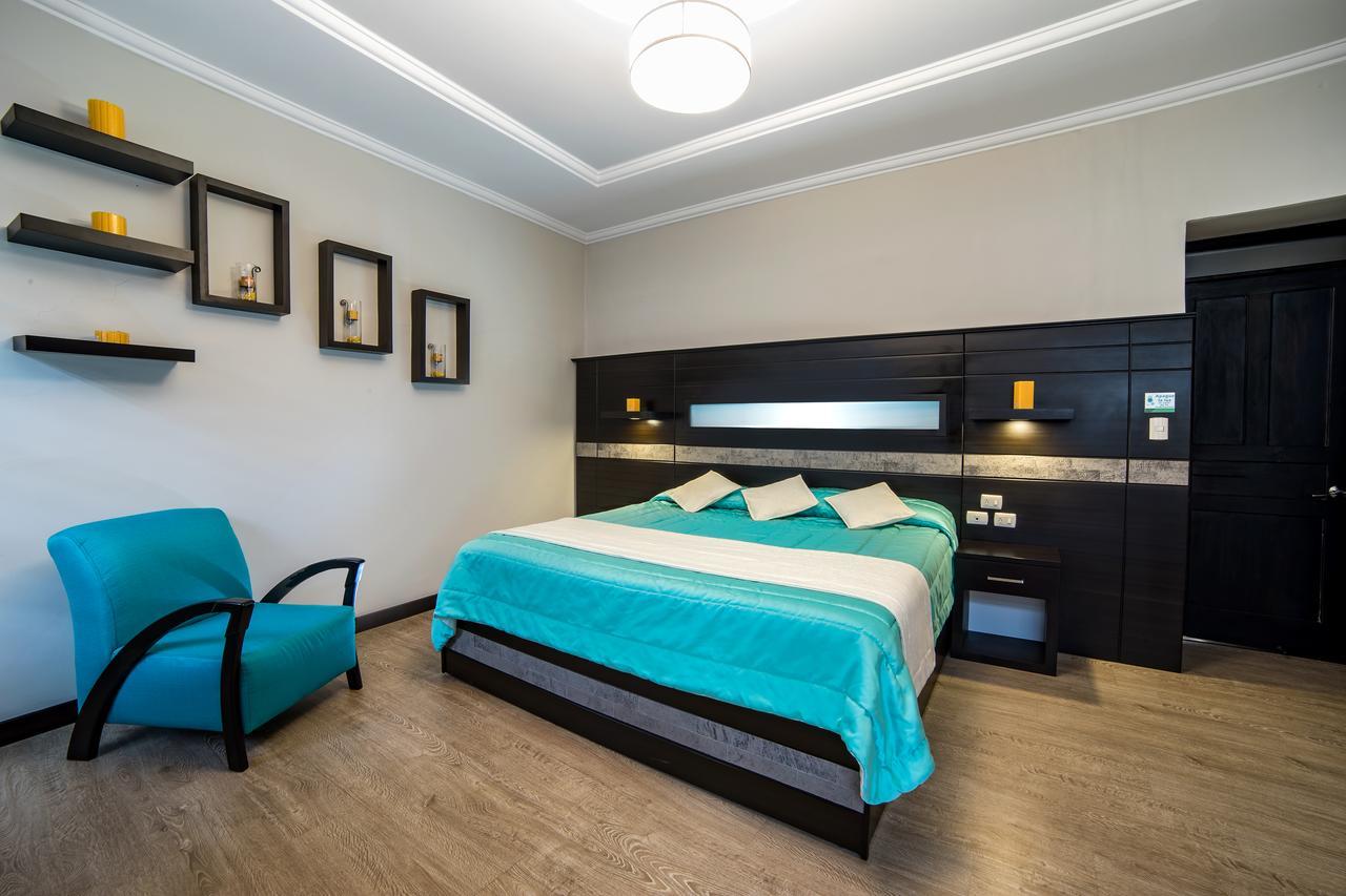 Hotel Majestic 2 By Hhg Cuenca Bagian luar foto