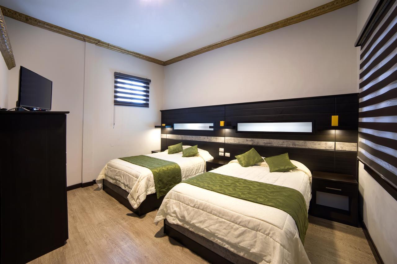 Hotel Majestic 2 By Hhg Cuenca Bagian luar foto